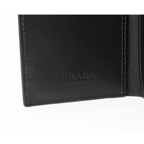 Prada Black Saffiano Leather Vertical Logo Card - Picture 7 of 8